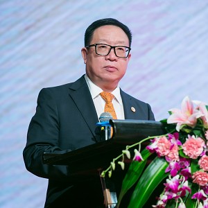 YANG Jincai: Speaking at the Helitech Expo